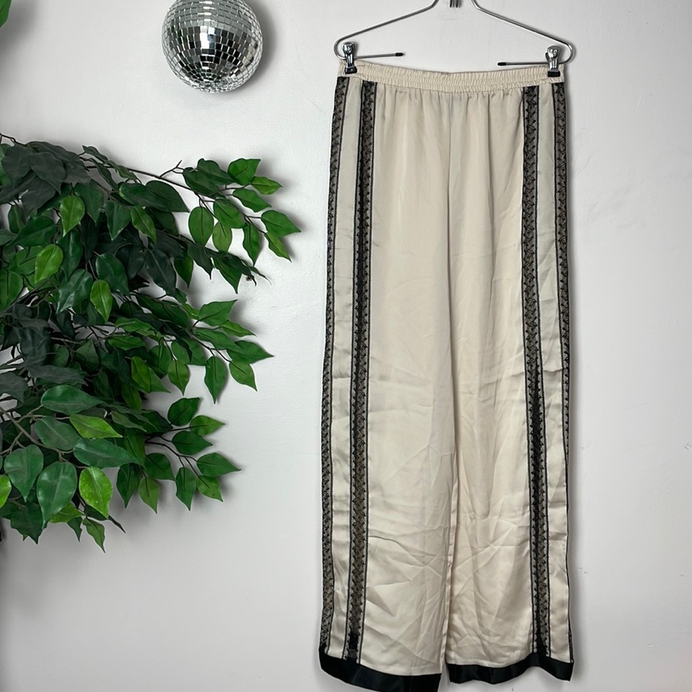 🤫 VICRORIA’S SECRET wide leg satin silk lace cream black sleep pants medium 🤫